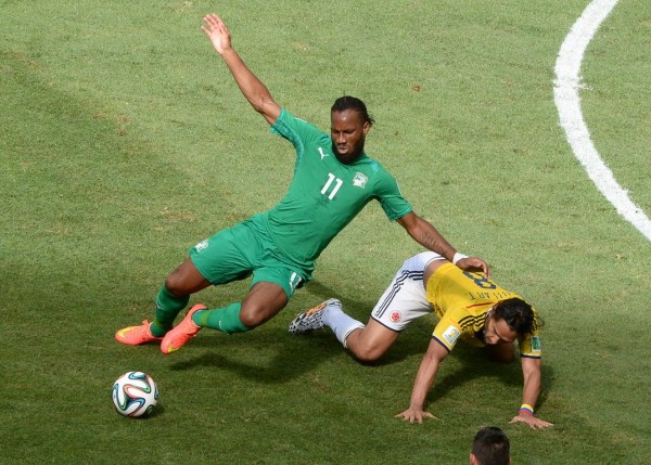  不莱梅老将告别战感人，全场致敬传奇落幕时刻