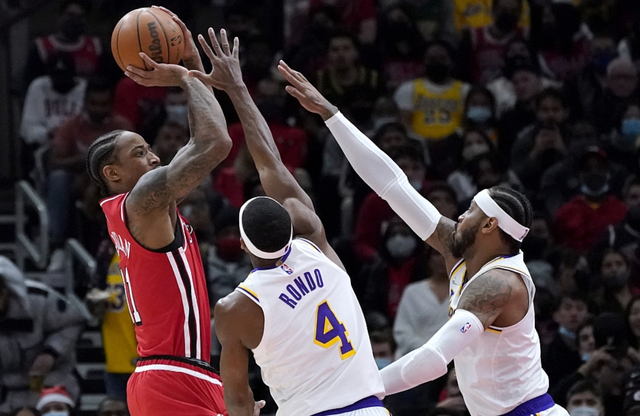  布伦森末节发威尼克斯客场战胜公牛