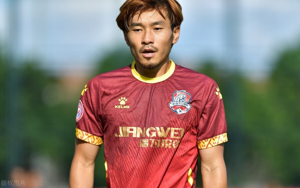  昂热防守铁壁固若金汤，零封对手延续不败纪录