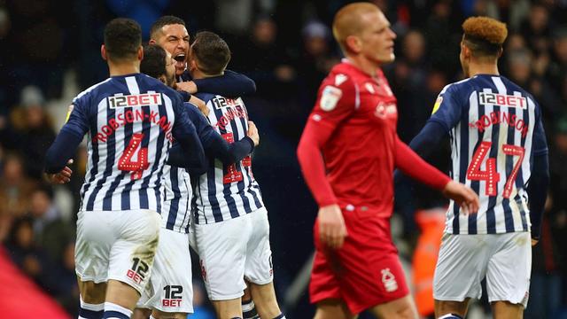  灯笼裤闪耀，西布朗维奇客场战平切尔西展现顽强斗志